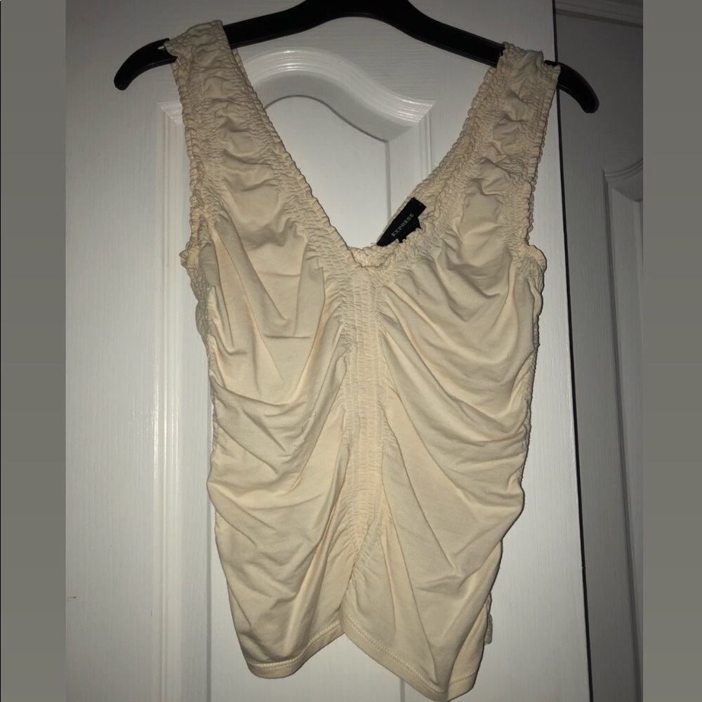 Express woman’s top